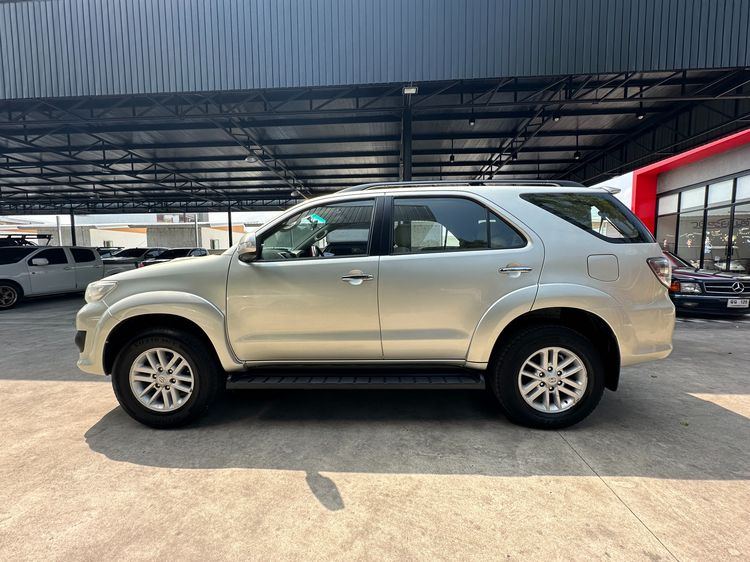 Toyota Fortuner 2013.0 มือสอง ดีเซล ไมล์ จัดไฟแนนซ์ได้ รถบ้านแท้ - Image 4