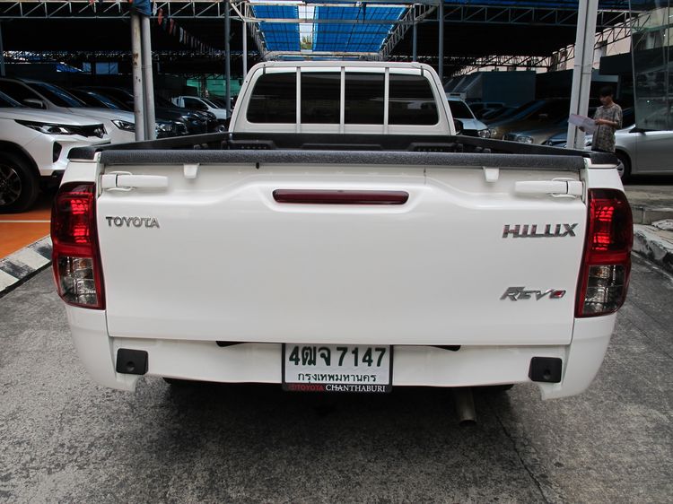 Toyota Hilux Revo 2024.0 มือสอง ดีเซล ไมล์ เครดิตดีออกรถ 0 บาท ฟรีดาวน์ - Image 4