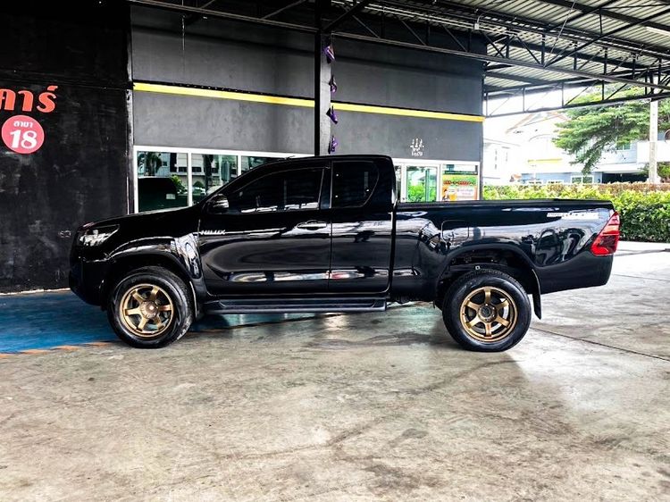 Toyota Hilux Revo 2020.0 มือสอง ดีเซล ไมล์  ฟรีดาวน์ จัดไฟแนนซ์ได้ - Image 3