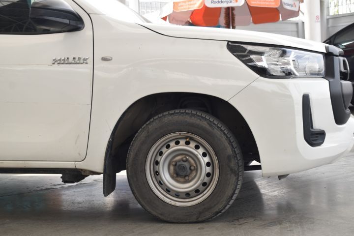 Toyota Hilux Revo 2020.0 มือสอง ดีเซล ไมล์  ราคาถูก สภาพนางฟ้า - Image 3