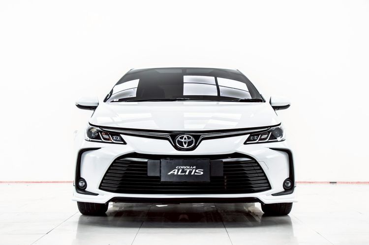 Toyota Altis 2019.0 มือสอง เบนซิน ไมล์  จัดไฟแนนซ์ได้ สภาพนางฟ้า - Image 4