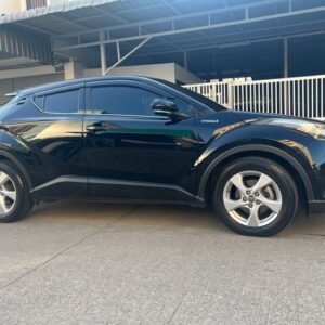 Toyota C-HR 2019.0 มือสอง ไฮบริด ไมล์  จัดไฟแนนซ์ได้ ราคาถูก