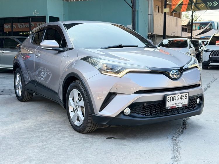Toyota C-HR 2018.0 มือสอง ไฮบริด ไมล์ ฟรีดาวน์ เช็กศูนย์ทุกระยะ