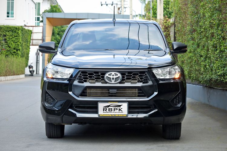 Toyota Hilux Revo 2024.0 มือสอง ดีเซล ไมล์  เช็กศูนย์ทุกระยะ เครดิตดีออกรถ 0 บาท - Image 2