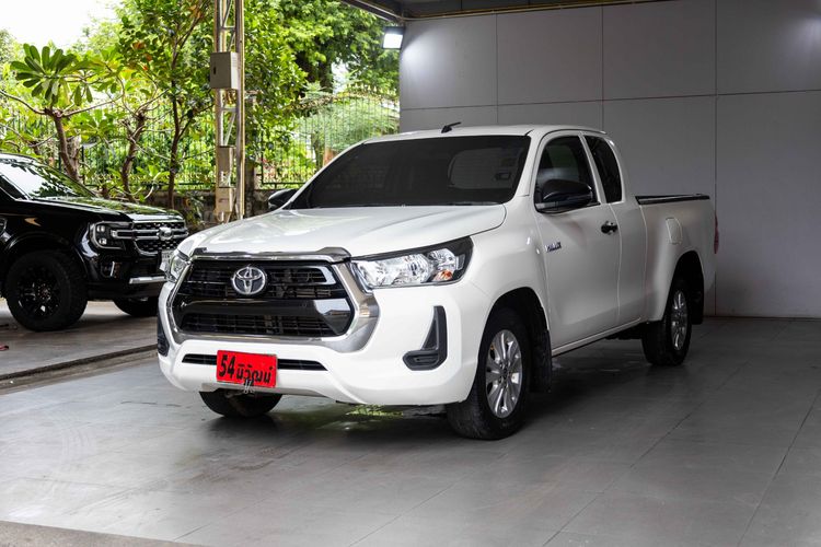Toyota Hilux Revo 2022.0 มือสอง ดีเซล ไมล์ ฟรีดาวน์ จัดไฟแนนซ์ได้ - Image 3
