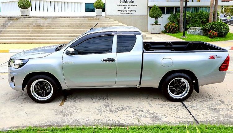Toyota Hilux Revo 2020.0 มือสอง ดีเซล ไมล์ ไมล์แท้ เครดิตดีออกรถ 0 บาท - Image 4