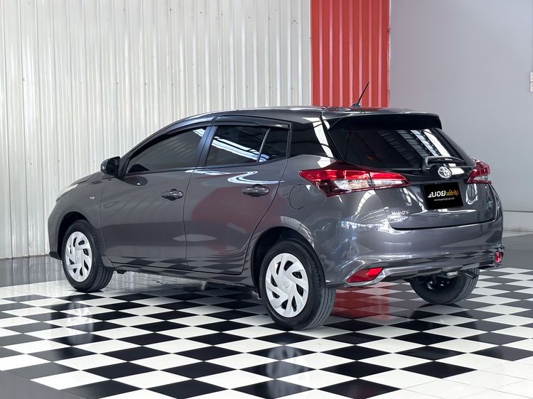 Toyota Yaris 2022.0 มือสอง เบนซิน ไมล์  เครดิตดีออกรถ 0 บาท สภาพนางฟ้า - Image 4