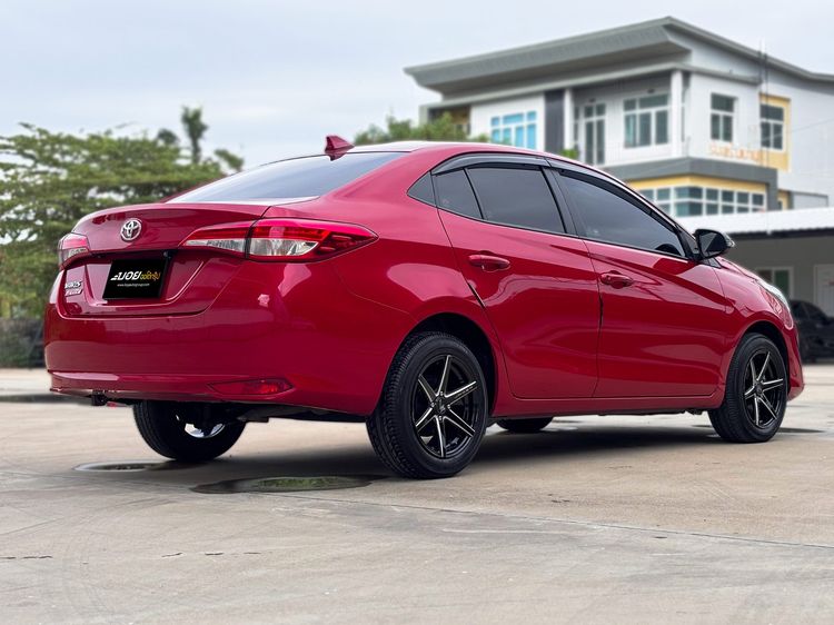 Toyota Yaris ATIV 2020.0 มือสอง เบนซิน ไมล์ ฟรีดาวน์ เครดิตดีออกรถ 0 บาท - Image 4