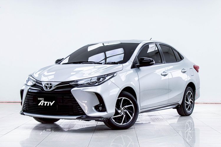 Toyota Yaris ATIV 2021.0 มือสอง เบนซิน ไมล์  จัดไฟแนนซ์ได้ ไม่เคยชน - Image 4