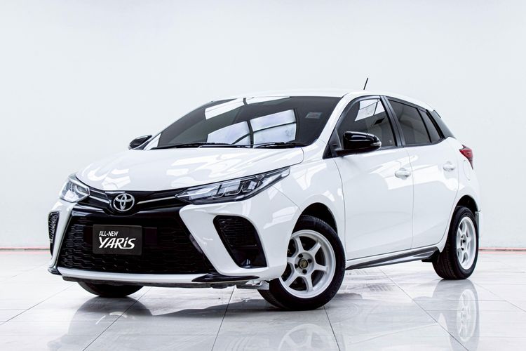 Toyota Yaris 2023.0 มือสอง เบนซิน ไมล์  เครดิตดีออกรถ 0 บาท ราคาถูก - Image 4