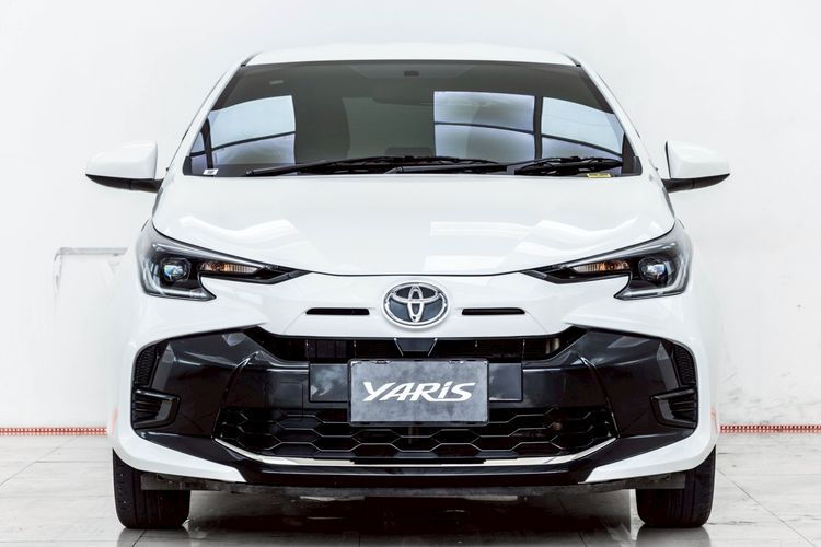 Toyota Yaris 2023.0 มือสอง เบนซิน ไมล์ ไม่เคยชน เครดิตดีออกรถ 0 บาท - Image 4