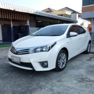Toyota Altis 2015.0 มือสอง เบนซิน ไมล์ ฟรีดาวน์ เช็กศูนย์ทุกระยะ