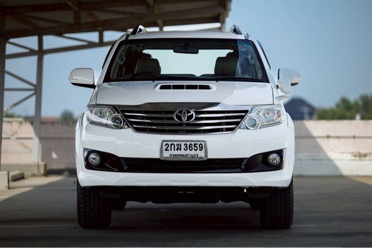 Toyota Fortuner 2013.0 มือสอง ดีเซล ไมล์ ไม่เคยชน สภาพนางฟ้า