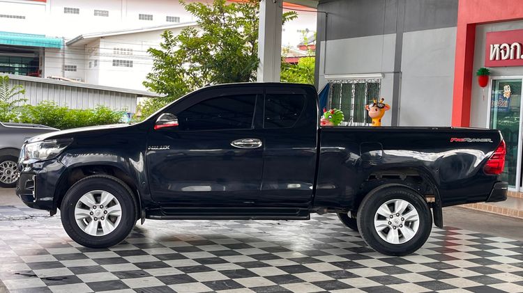 Toyota Hilux Revo 2018.0 มือสอง ดีเซล ไมล์ ฟรีดาวน์ ไม่เคยชน - Image 2