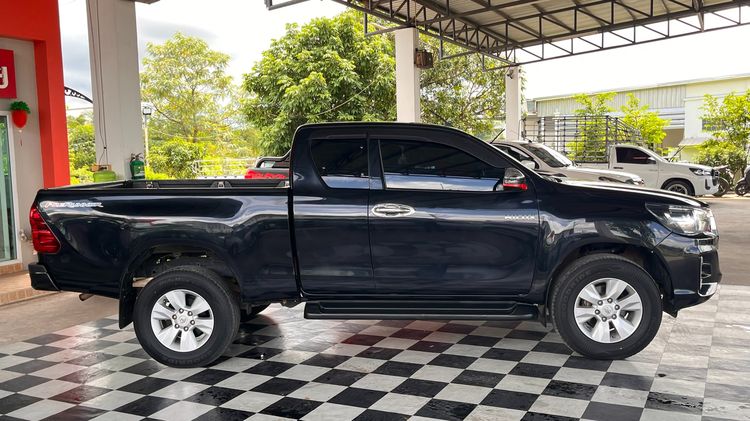 Toyota Hilux Revo 2018.0 มือสอง ดีเซล ไมล์ รถบ้านแท้ เครดิตดีออกรถ 0 บาท - Image 4