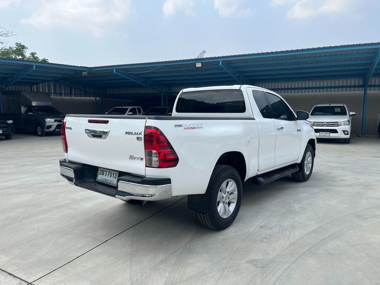 Toyota Hilux Revo 2019.0 มือสอง ดีเซล ไมล์ ฟรีดาวน์ เครดิตดีออกรถ 0 บาท - Image 3