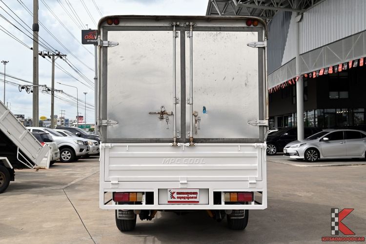 Toyota Hilux Revo 2020.0 มือสอง ดีเซล ไมล์ สภาพนางฟ้า ราคาถูก - Image 4