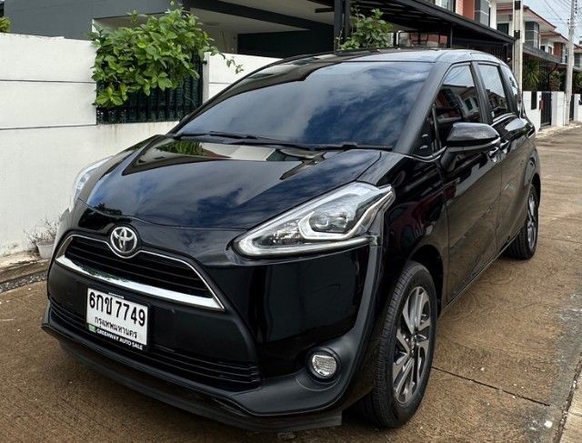 Toyota Sienta 2017.0 มือสอง เบนซิน ไมล์ เครดิตดีออกรถ 0 บาท มือเดียว