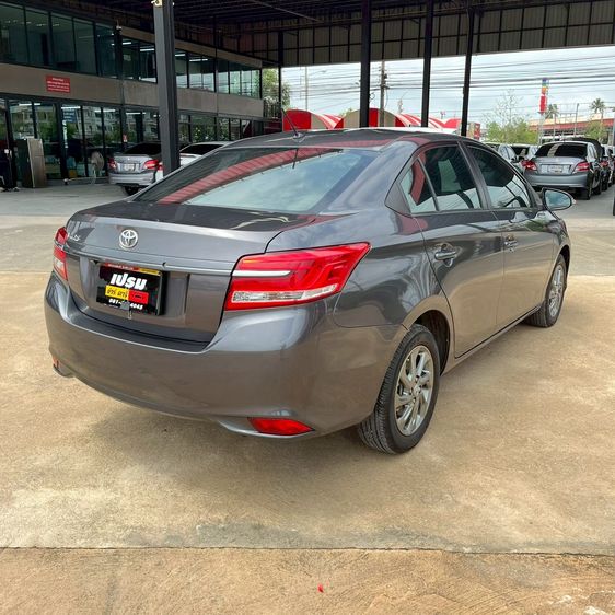 Toyota Vios 2020.0 มือสอง เบนซิน ไมล์  เช็กศูนย์ทุกระยะ รถบ้านแท้ - Image 2