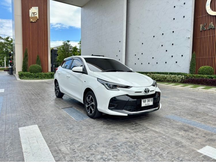 Toyota Yaris 2023.0 มือสอง เบนซิน ไมล์  ไม่เคยชน ฟรีดาวน์