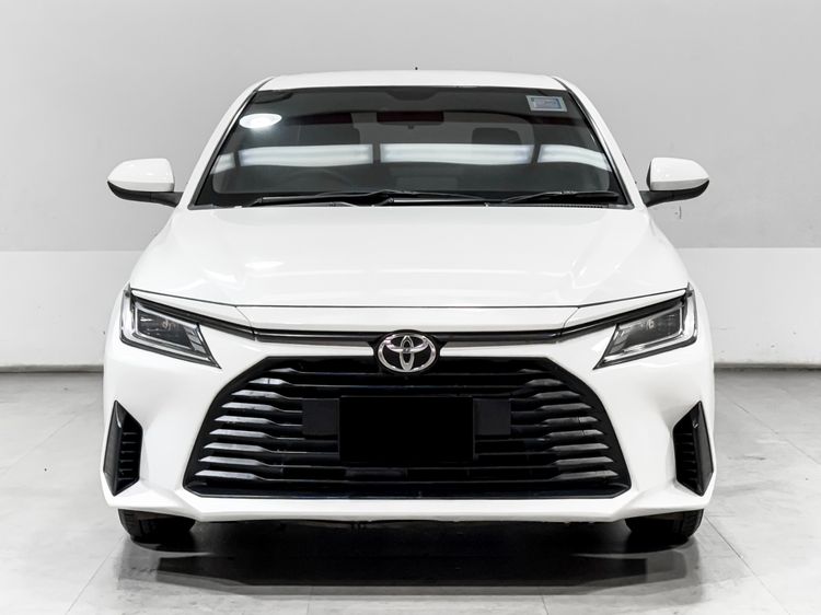 Toyota Yaris ATIV 2023.0 มือสอง เบนซิน ไมล์  เครดิตดีออกรถ 0 บาท ฟรีดาวน์ - Image 2