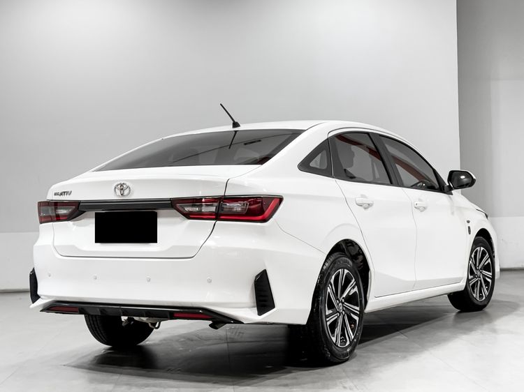 Toyota Yaris ATIV 2023.0 มือสอง เบนซิน ไมล์  เครดิตดีออกรถ 0 บาท ฟรีดาวน์ - Image 4