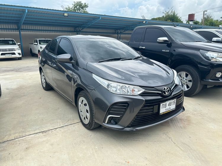 Toyota Yaris ATIV 2022.0 มือสอง เบนซิน ไมล์ เครดิตดีออกรถ 0 บาท สภาพนางฟ้า - Image 2