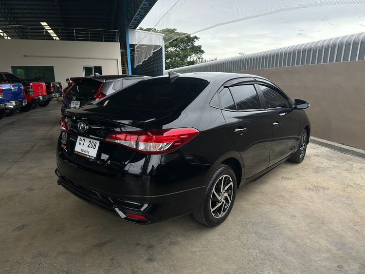 Toyota Yaris ATIV 2021.0 มือสอง เบนซิน ไมล์  รถบ้านแท้ ฟรีดาวน์ - Image 3