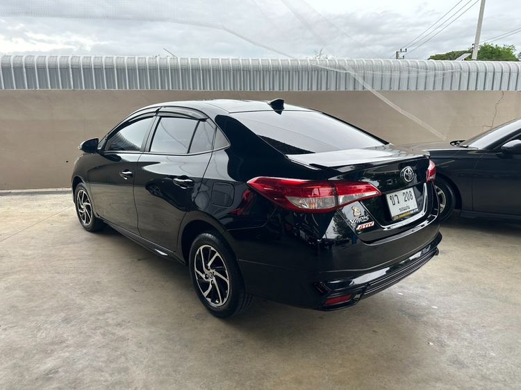 Toyota Yaris ATIV 2021.0 มือสอง เบนซิน ไมล์  รถบ้านแท้ ฟรีดาวน์ - Image 4