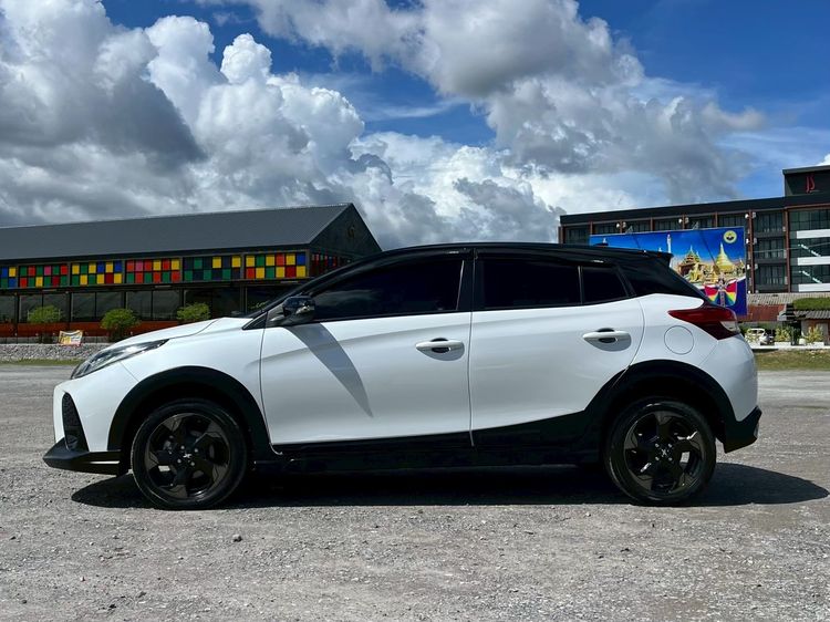 Toyota Yaris 2021.0 มือสอง เบนซิน ไมล์  มือเดียว สภาพนางฟ้า - Image 4