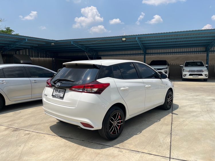 Toyota Yaris 2023.0 มือสอง เบนซิน ไมล์  มือเดียว จัดไฟแนนซ์ได้ - Image 3