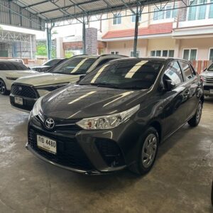 Toyota Yaris 2022.0 มือสอง เบนซิน ไมล์  จัดไฟแนนซ์ได้ เครดิตดีออกรถ 0 บาท