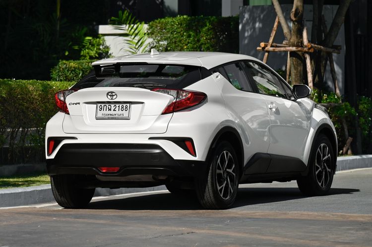 Toyota C-HR 2019.0 มือสอง เบนซิน ไมล์ เครดิตดีออกรถ 0 บาท มือเดียว - Image 4