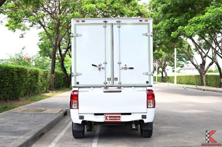 Toyota Hilux Revo 2022.0 มือสอง ดีเซล ไมล์  จัดไฟแนนซ์ได้ มือเดียว - Image 4