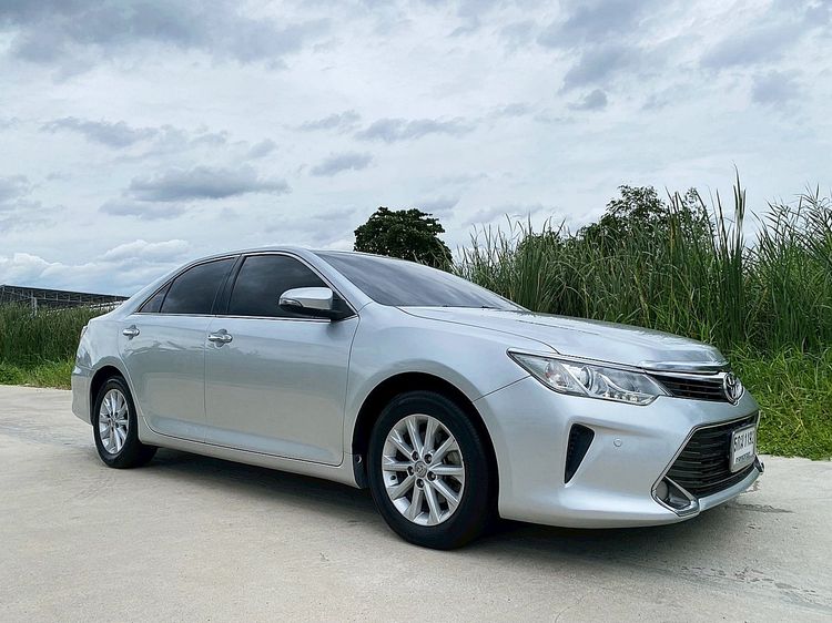 Toyota Camry 2016.0 มือสอง เบนซิน ไมล์  ไม่เคยชน เช็กศูนย์ทุกระยะ