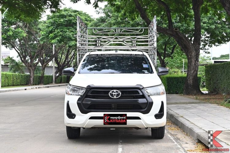 Toyota Hilux Revo 2021.0 มือสอง ดีเซล ไมล์ เครดิตดีออกรถ 0 บาท มือเดียว - Image 2