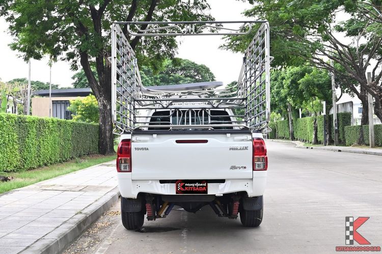 Toyota Hilux Revo 2021.0 มือสอง ดีเซล ไมล์ เครดิตดีออกรถ 0 บาท มือเดียว - Image 4