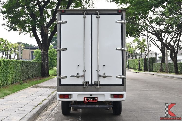 Toyota Hilux Revo 2021.0 มือสอง ดีเซล ไมล์  ราคาถูก เช็กศูนย์ทุกระยะ - Image 4