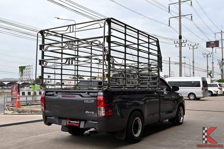 Toyota Hilux Revo 2022.0 มือสอง ดีเซล ไมล์ ฟรีดาวน์ เครดิตดีออกรถ 0 บาท - Image 3