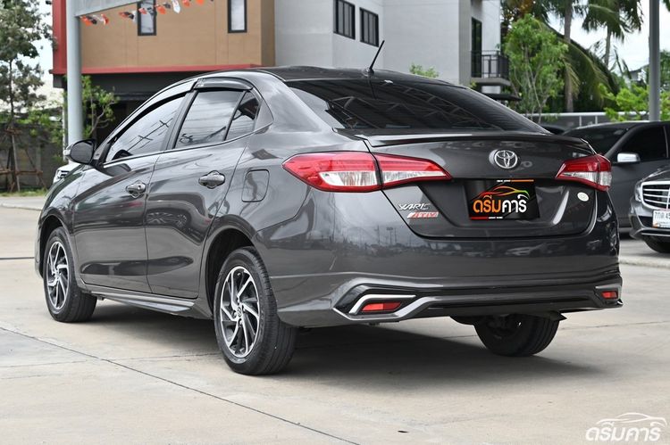 Toyota Yaris ATIV 2022.0 มือสอง เบนซิน ไมล์ เช็กศูนย์ทุกระยะ จัดไฟแนนซ์ได้ - Image 3