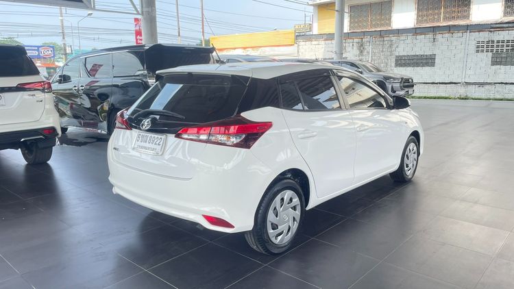 Toyota Yaris 2021.0 มือสอง เบนซิน ไมล์ ฟรีดาวน์ รถบ้านแท้ - Image 3