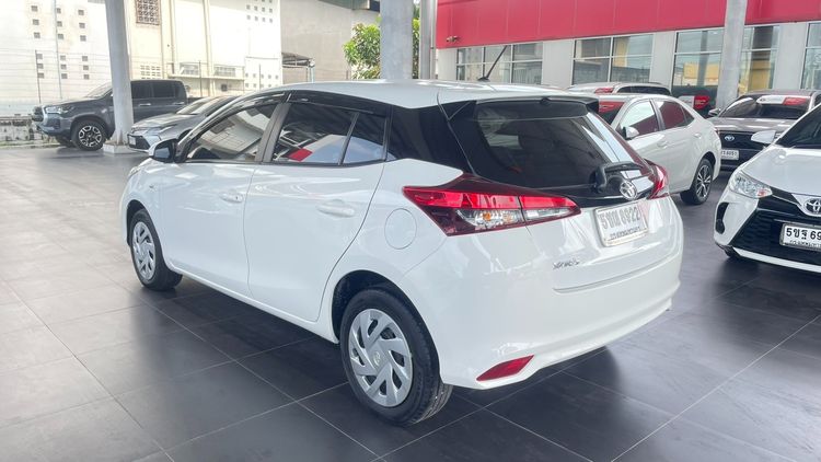 Toyota Yaris 2021.0 มือสอง เบนซิน ไมล์ ฟรีดาวน์ รถบ้านแท้ - Image 4